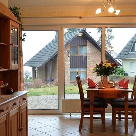 Grosse Mit Garten Und Seeblick Marienfelde